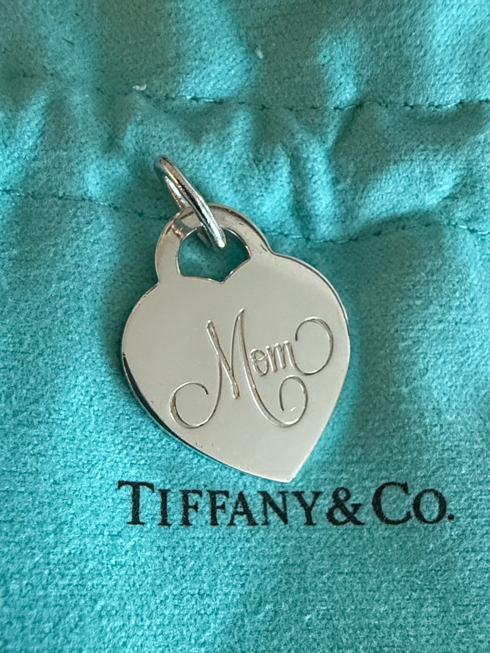 Tiffany& Co. MOM Heart Charm Notes Pendant